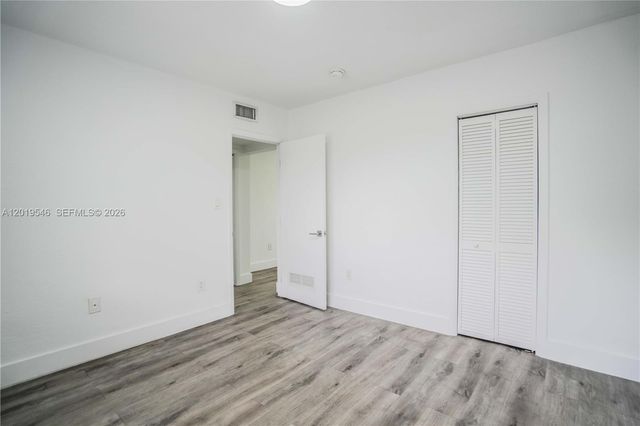 1950 NW 2nd Ct 9, Miami, FL 33136