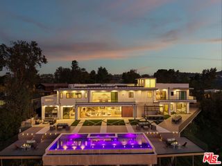 4125 Royal Crest Place, Encino, CA 91436