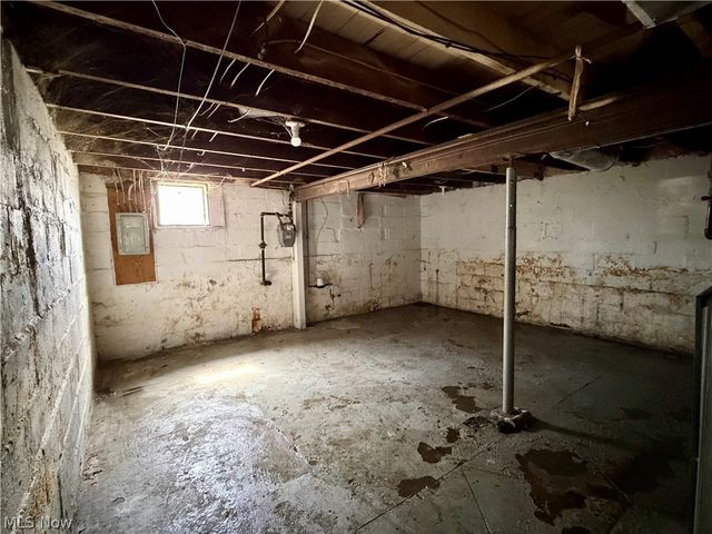 1304 Lakeshore Boulevard, Akron, OH 44301