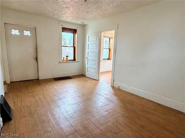 1304 Lakeshore Boulevard, Akron, OH 44301