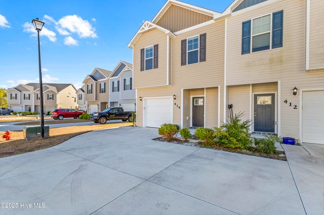 414 Vandemere Court, Holly Ridge, NC 28445