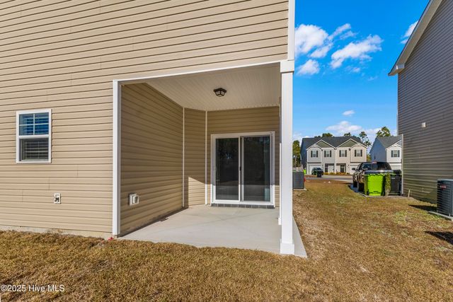 414 Vandemere Court, Holly Ridge, NC 28445