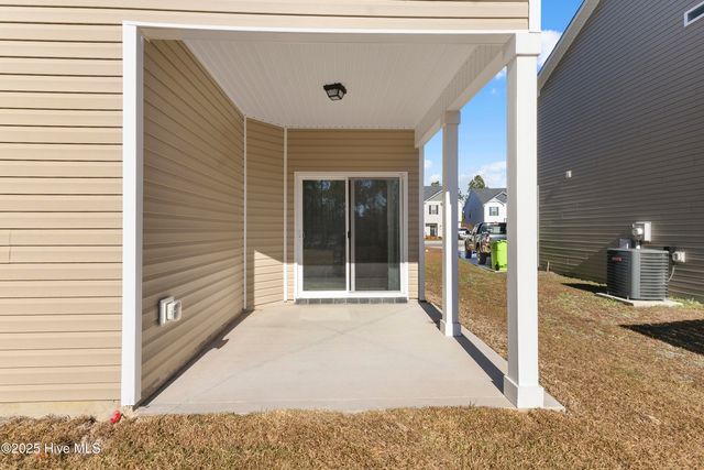 414 Vandemere Court, Holly Ridge, NC 28445