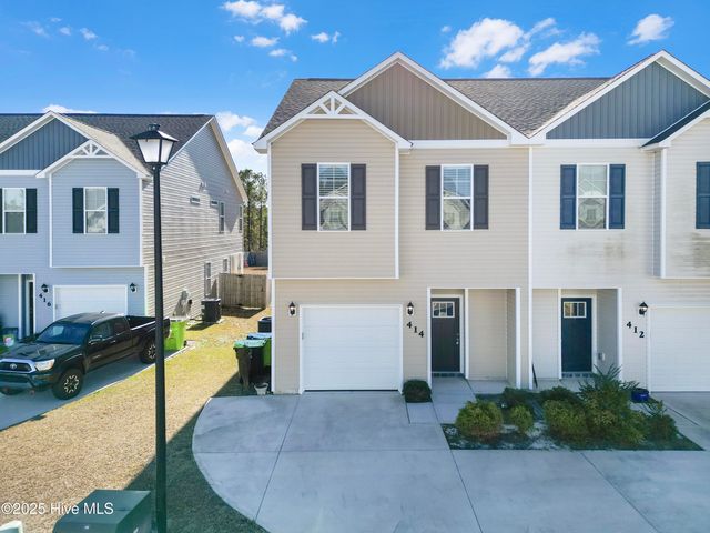 414 Vandemere Court, Holly Ridge, NC 28445