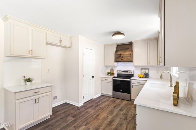 106 Hilltop Drive, Four Oaks, NC 27524