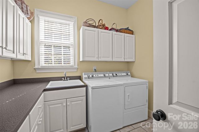 3401 Maryhurst Lane, Charlotte, NC 28226