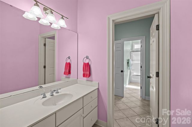 3401 Maryhurst Lane, Charlotte, NC 28226