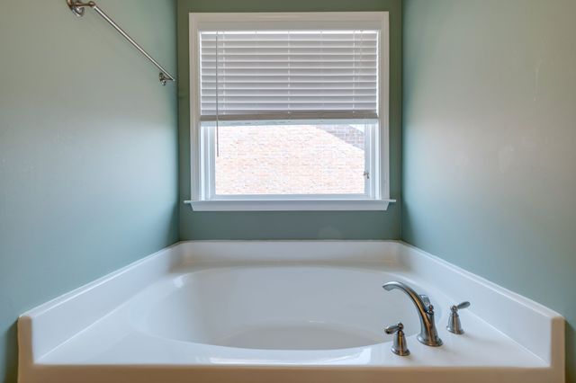 2105 Bedford Bnd, Mount Juliet, TN 37122