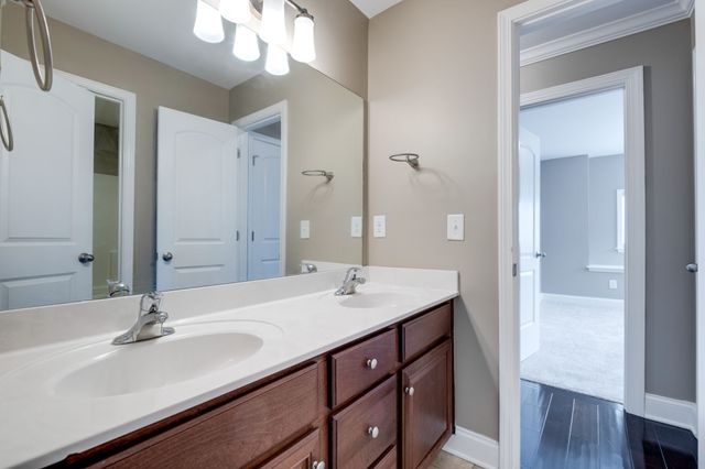 2105 Bedford Bnd, Mount Juliet, TN 37122