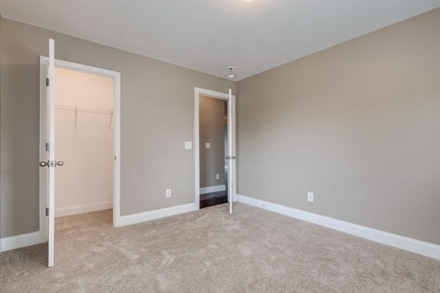 2105 Bedford Bnd, Mount Juliet, TN 37122
