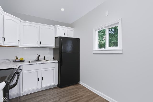 3250 Davis, Indianapolis, IN 46221
