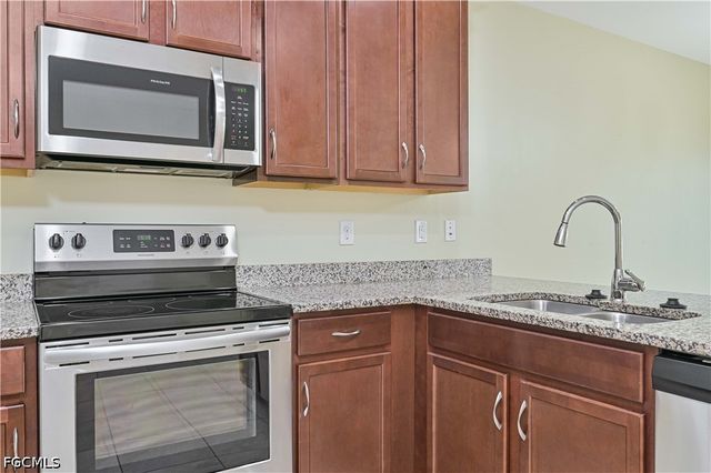 3739 Crofton CT, Fort Myers, FL 33916