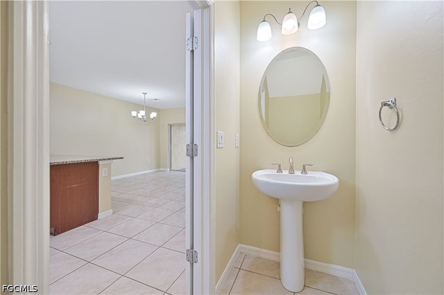3739 Crofton CT, Fort Myers, FL 33916