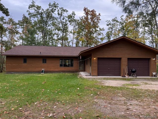 1475 Aarons Road, Lewiston, MI 49756