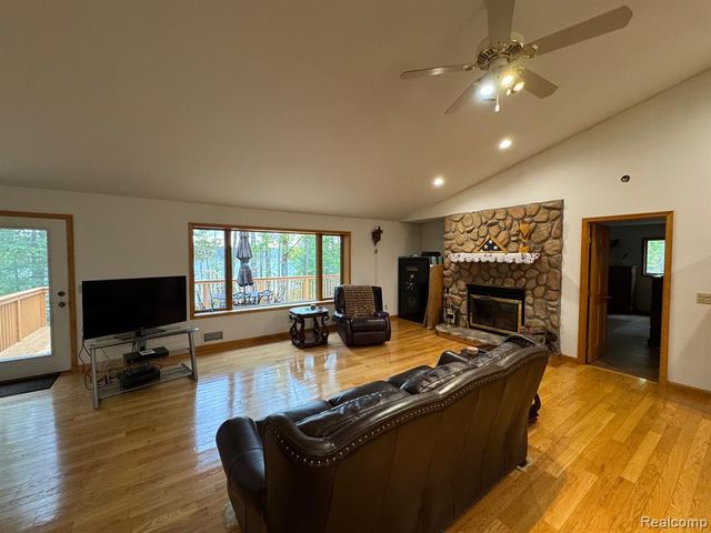 1475 Aarons Road, Lewiston, MI 49756