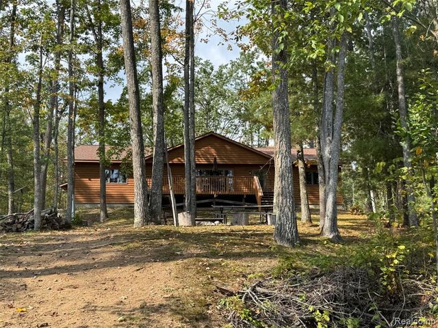 1475 Aarons Road, Lewiston, MI 49756