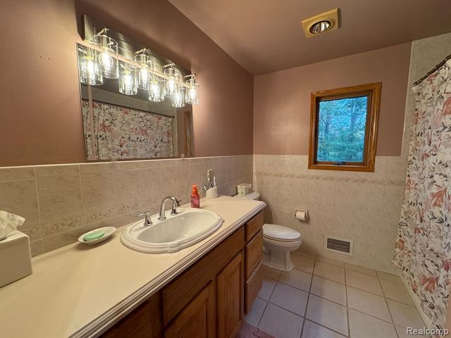 1475 Aarons Road, Lewiston, MI 49756