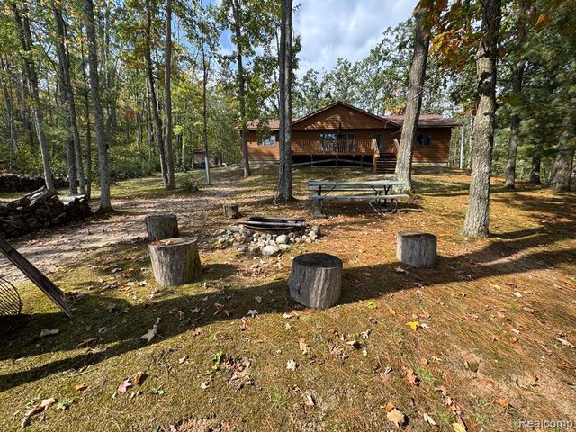 1475 Aarons Road, Lewiston, MI 49756