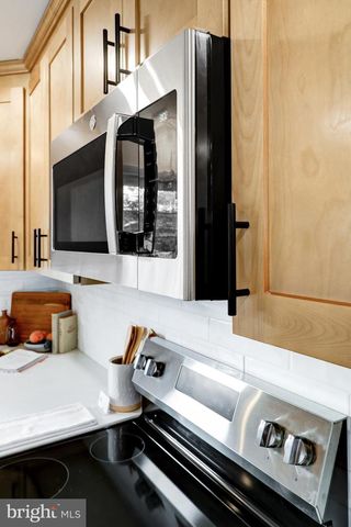 1330 CHAPEL DR, York, PA 17404