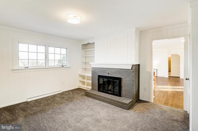 1330 CHAPEL DR, York, PA 17404