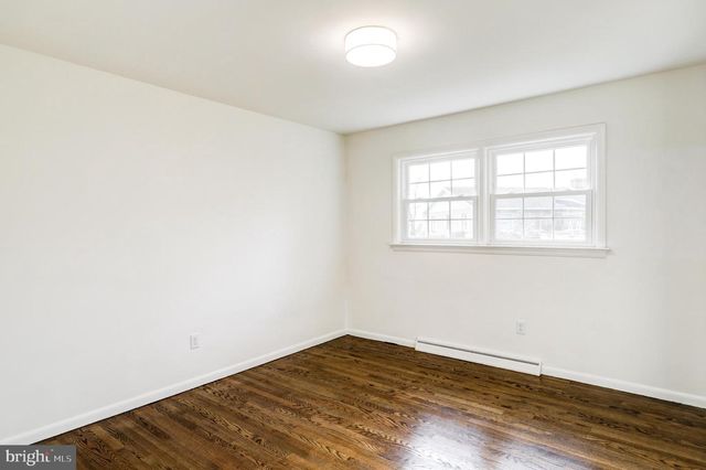 1330 CHAPEL DR, York, PA 17404