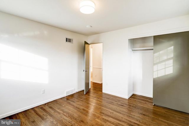 1330 CHAPEL DR, York, PA 17404