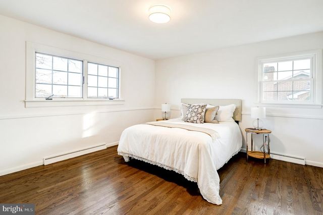 1330 CHAPEL DR, York, PA 17404