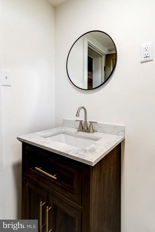 1330 CHAPEL DR, York, PA 17404