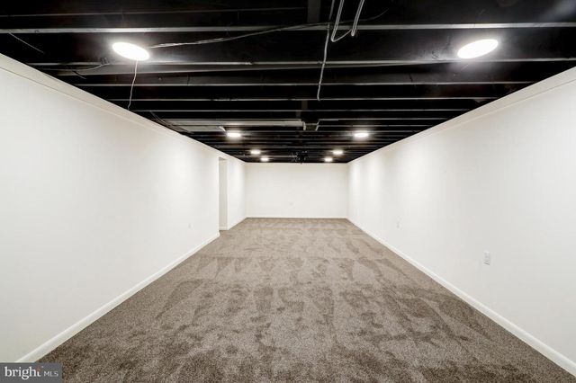 1330 CHAPEL DR, York, PA 17404