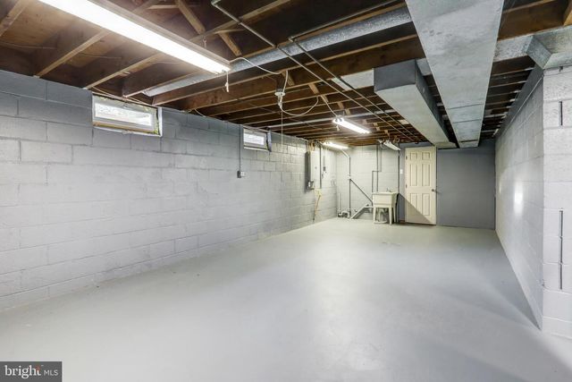 1330 CHAPEL DR, York, PA 17404