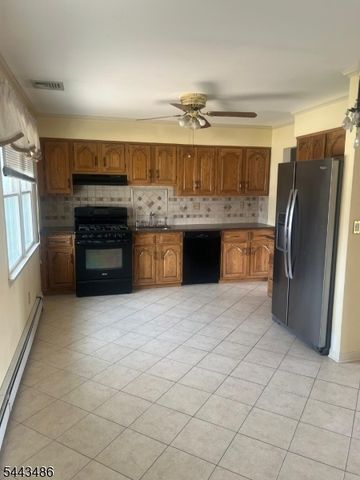 18 Rosengren Ave, Totowa Boro, NJ 07512