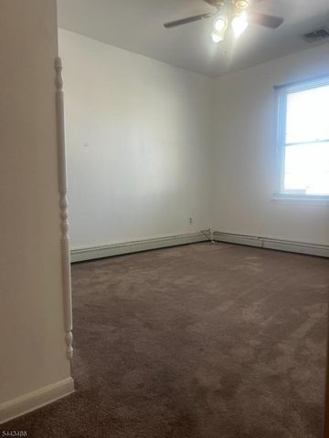 18 Rosengren Ave, Totowa Boro, NJ 07512