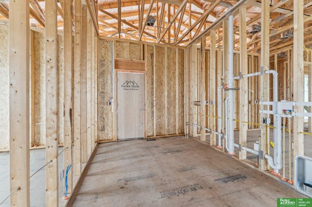 3310 S 212th Street, Elkhorn, NE 68022