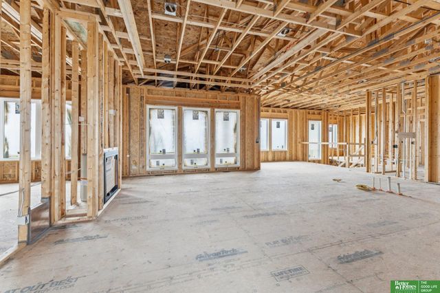 3310 S 212th Street, Elkhorn, NE 68022