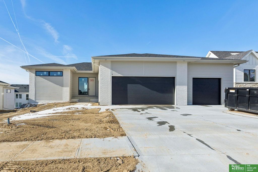 3310 S 212th Street, Elkhorn, NE 68022