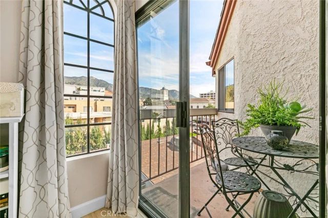 427 E Orange Grove Ave 301, Burbank, CA 91501