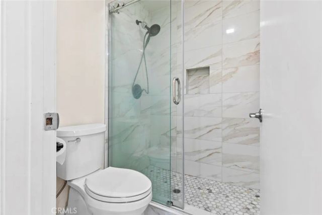 427 E Orange Grove Ave 301, Burbank, CA 91501