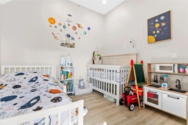 427 E Orange Grove Ave 301, Burbank, CA 91501