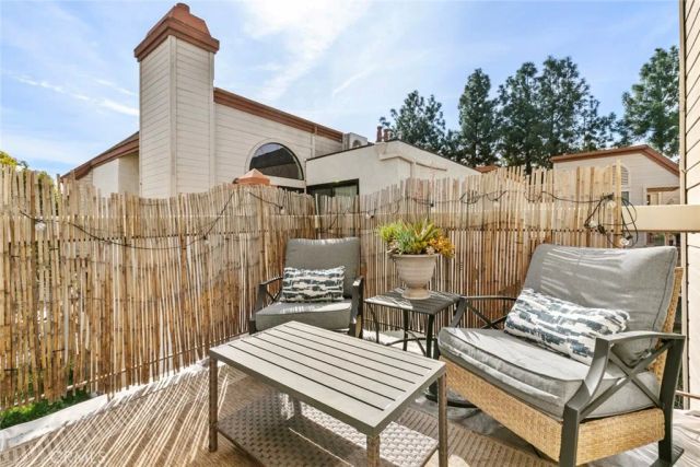 427 E Orange Grove Ave 301, Burbank, CA 91501