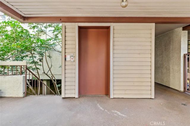 427 E Orange Grove Ave 301, Burbank, CA 91501