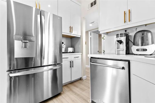 427 E Orange Grove Ave 301, Burbank, CA 91501