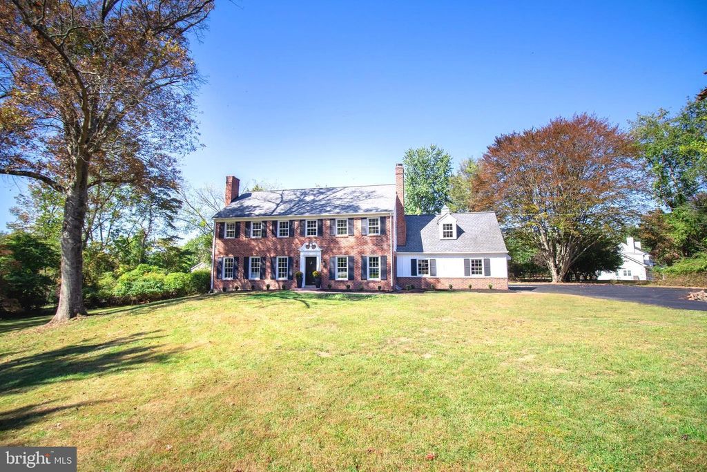 300 CRUM CREEK LN, Newtown Square, PA 19073