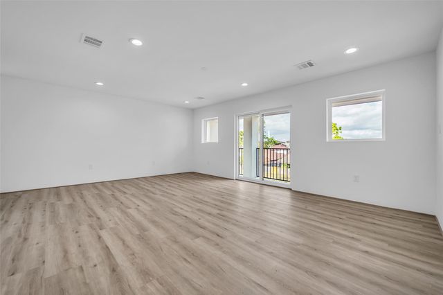 15000 S Richmond Avenue 6, Houston, TX 77082