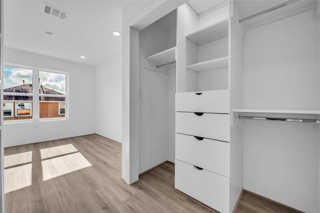 15000 S Richmond Avenue 6, Houston, TX 77082