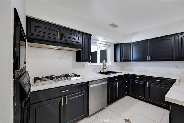 3132 E Locust Avenue, Orange, CA 92867