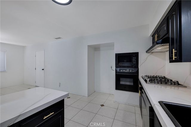 3132 E Locust Avenue, Orange, CA 92867