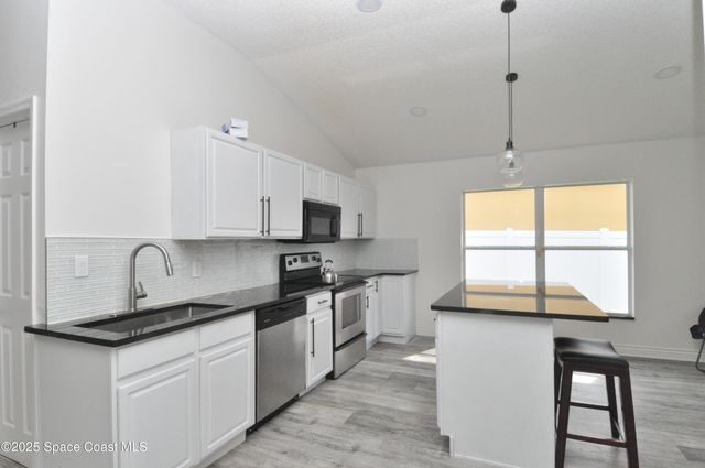 911 Eldron Boulevard SE, Palm Bay, FL 32909