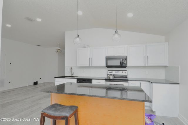 911 Eldron Boulevard SE, Palm Bay, FL 32909