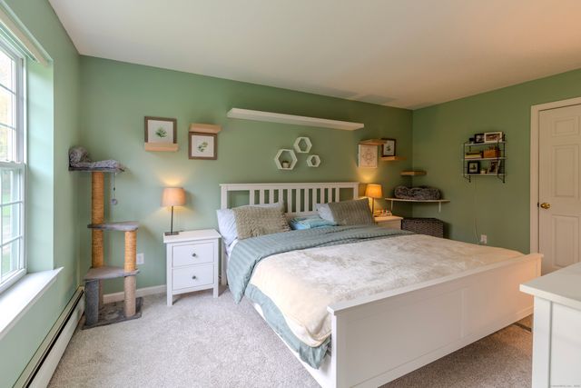 102 Greenview Terrace, Middletown, CT 06457