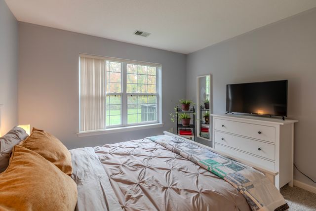 102 Greenview Terrace, Middletown, CT 06457